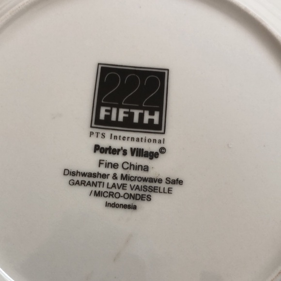 222 FIFTH PORTERS VILLAGE 8” Salad/dessert plate - Picture 3 of 4